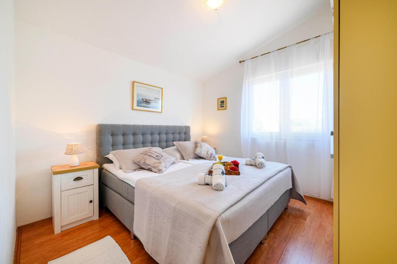 Apartment Busac ซาบอริซ ภายนอก รูปภาพ