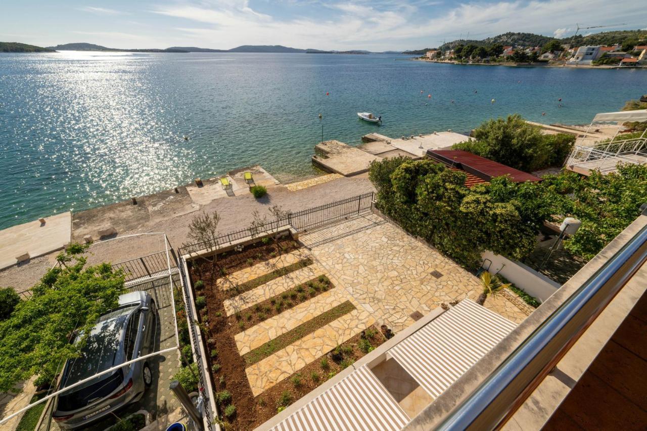 Apartment Busac ซาบอริซ ภายนอก รูปภาพ
